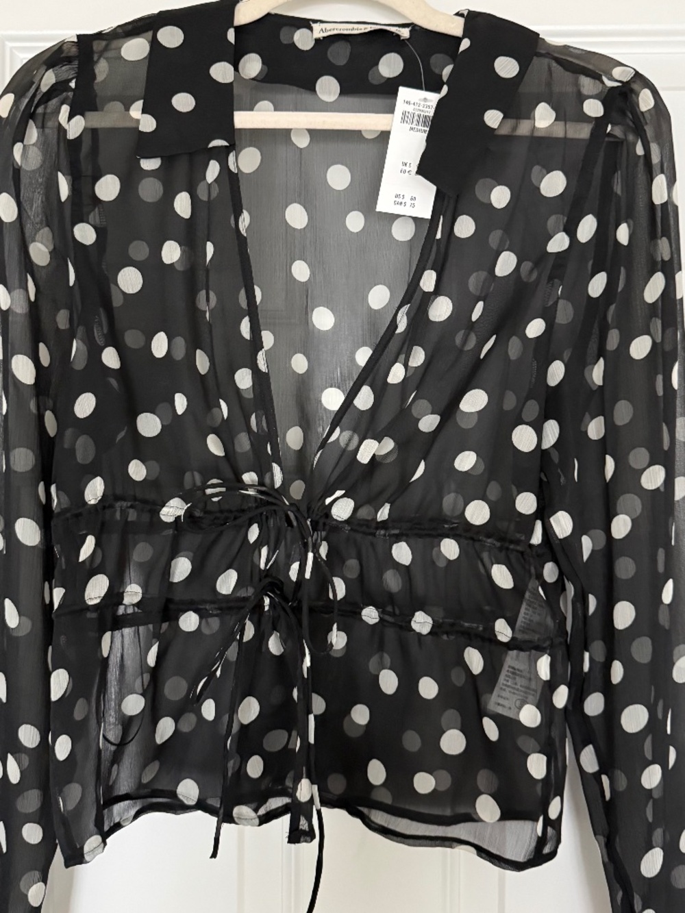 Women’s brand new with tags Abercrombie & Fitch sheer black and white polka top